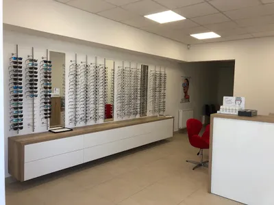Vision Optyk Bydgoszcz Group - Okulista - Badanie wzroku - Okulista dziecięcy - Optometrysta